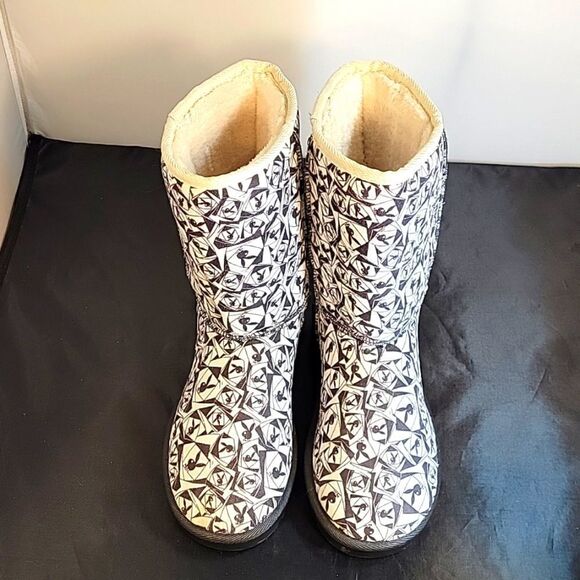 BRAND NEW PLAYBOY BUNNY UGG STYLE WOMEN"S BOOT - Picture 2 of 15